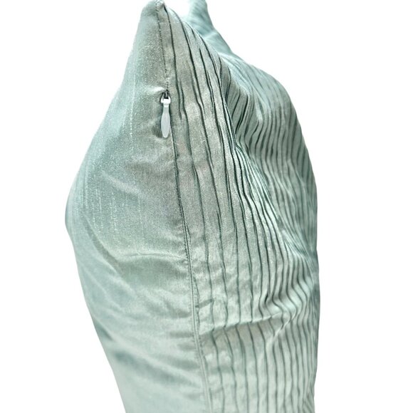 Set Of 2 Decorative Square Throw Pillow Down Hidden Zipper Aqua Blue 18x18 - Picture 3 of 9